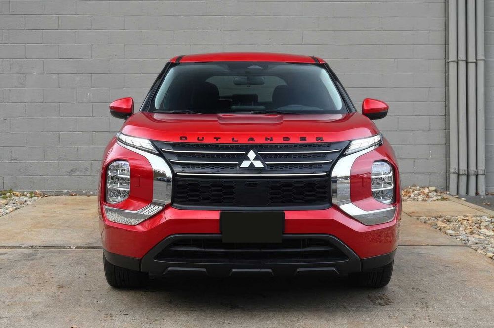 Mitsubishi Outlander PHEV SEL      2023
