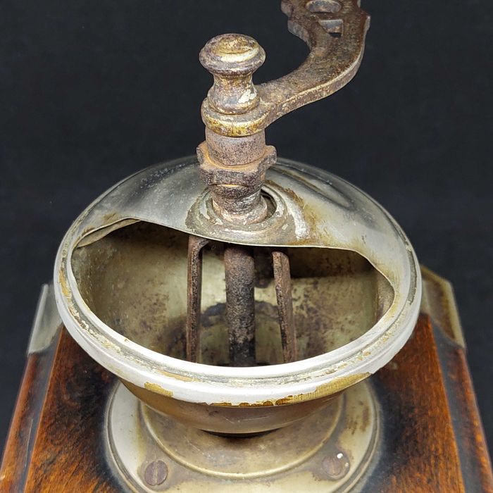 РЕДЧАЙШАЯ кофемолка Германия K&M 1910-1920 ОГРАНИЧ. ВЫПУСК инкрустация