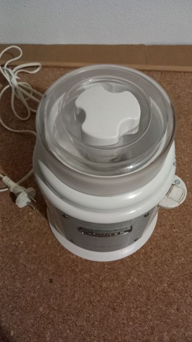 Picadora marca ARIETE