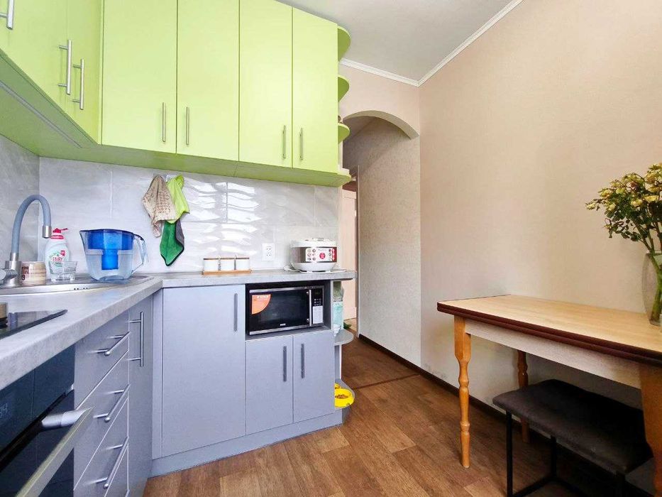 1 кімнатна квартира з ремонтом меблями та технікою. Рокосовського (SP)