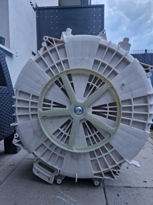 Zbiornik z bębnem do pralki Indesit 1480B0857