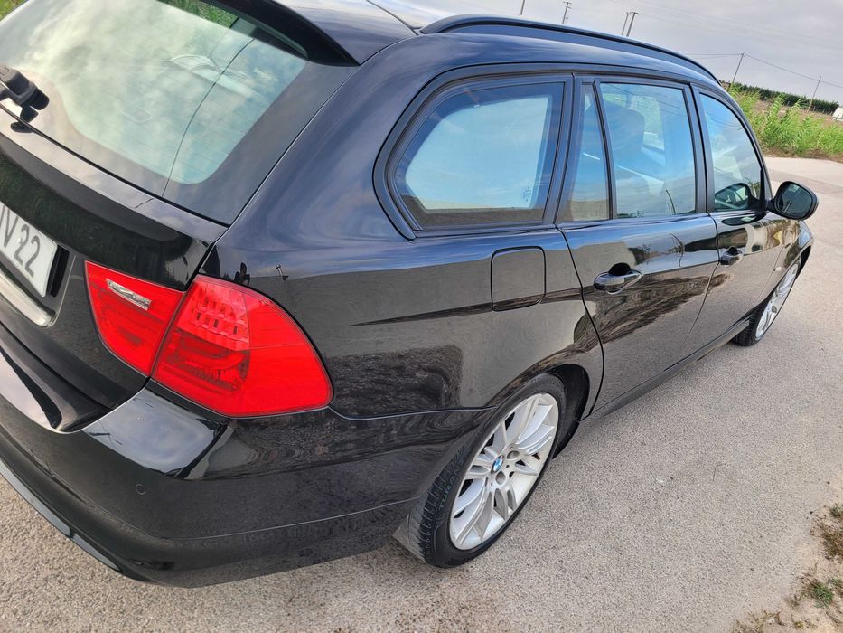 BMW 318d Touring Navigator — 2010 | 170 cv foto 3