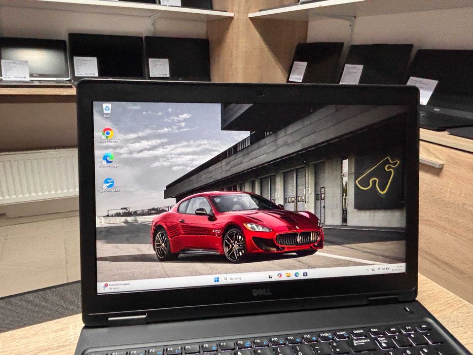 Laptop Dell Precision 3520 - i7-7700HQ, 16GB ram, NVIDIA, SSD