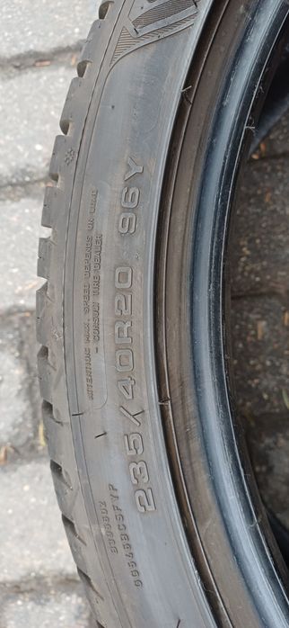 235/40R20 96Y GOODYEAR , dwie opony wielosezonowe.