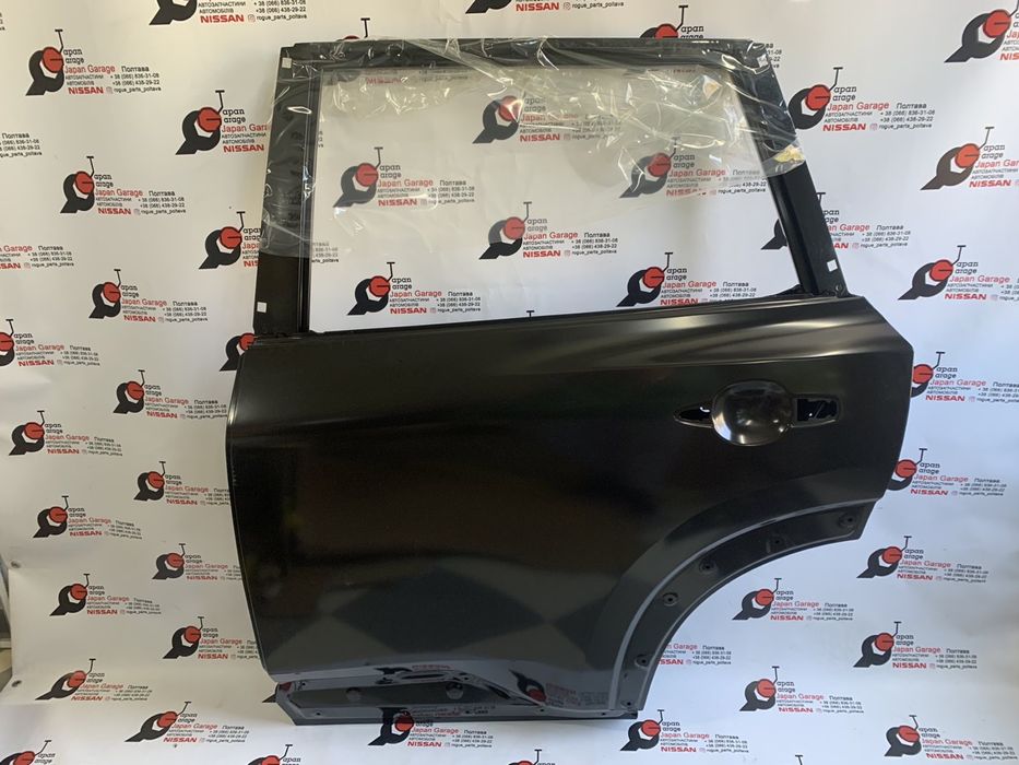 Двері ОРИГІНАЛ на Nissan Rogue T33 2021- 801016RR0A В НАЯВНОСТІ