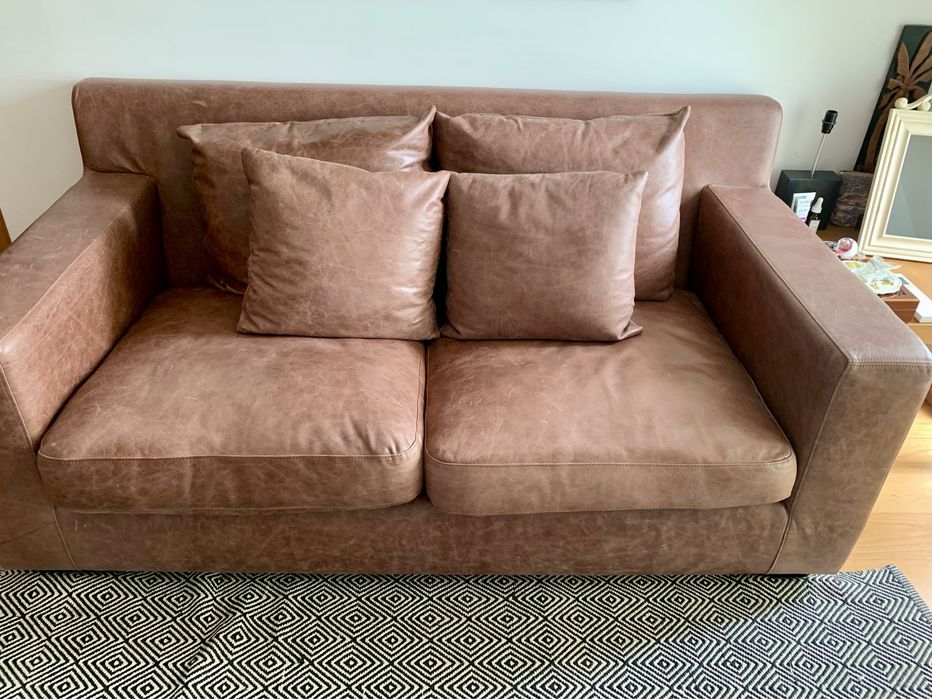 Sofá em pele 3 lugares