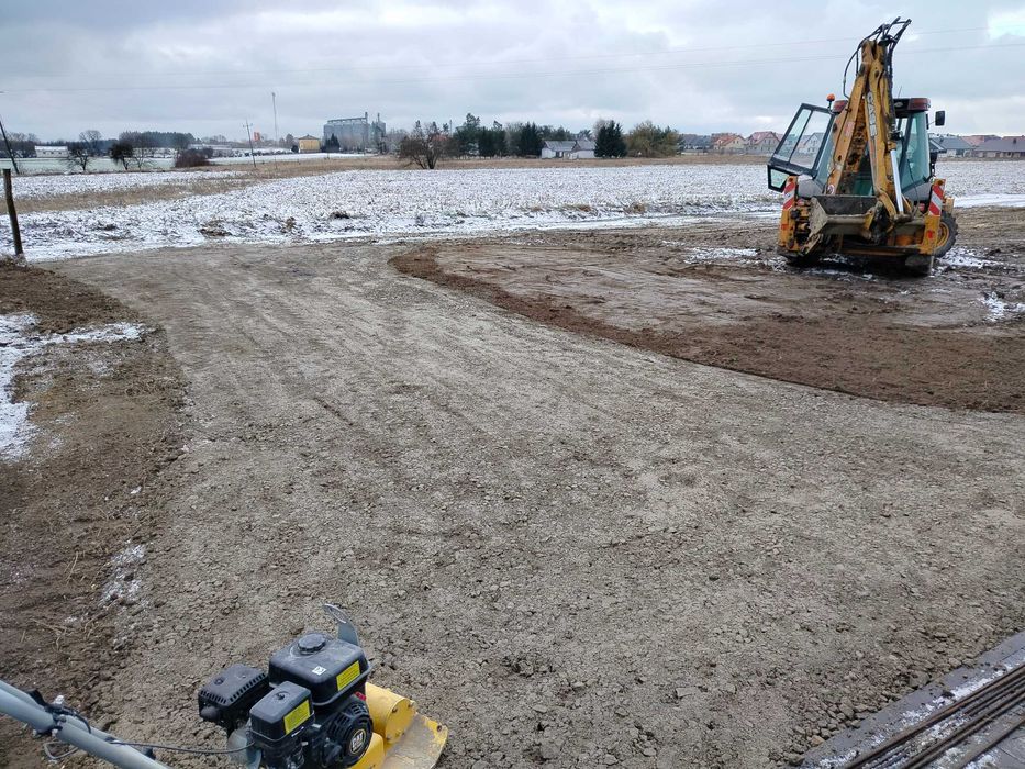 Odśnieżanie Usługi Koparko-ładowarką  wystawiam F-vat