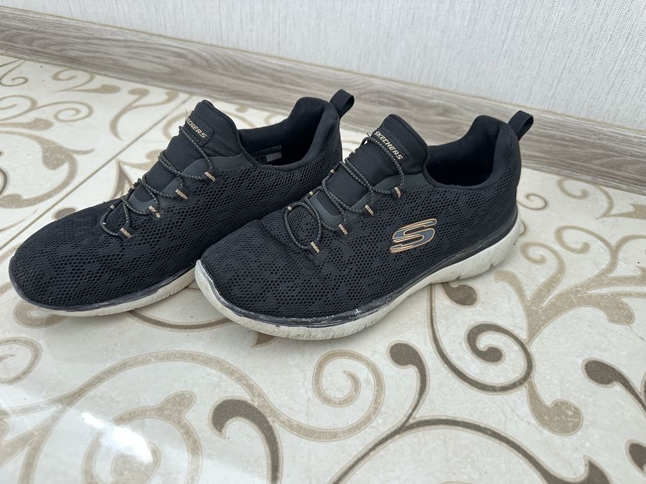 Skechers  37 р  в хорошому стані