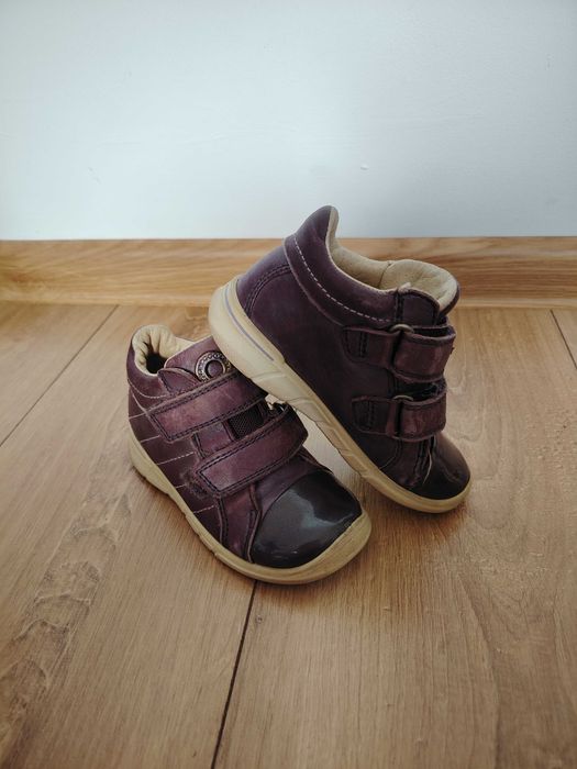 Buty dziewczęce Ecco 24
