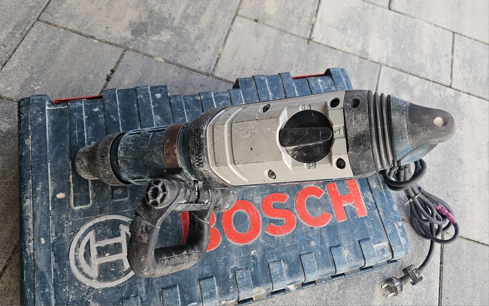 Młot kujaco-wiercący BOSCH gsh 7vc