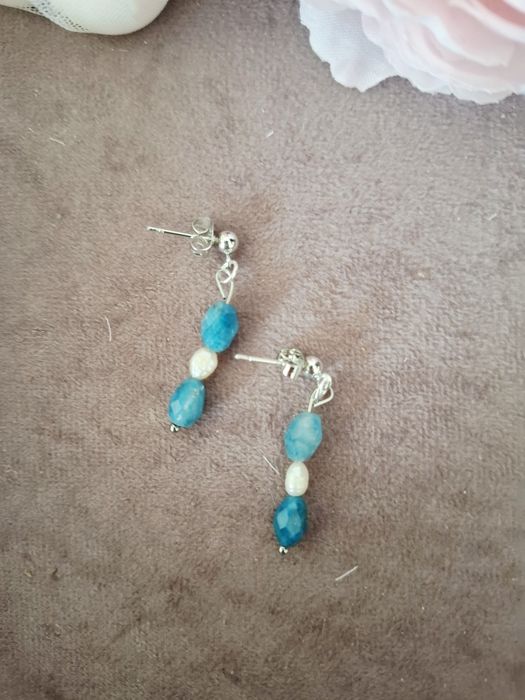 Kolczyki handmade z naturalnych kamieni apatyt perły