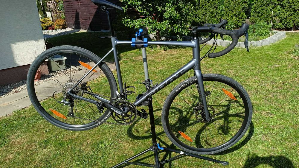 Rower Giant Contend AR 4 Charcoal XL, pedały SPD gratis