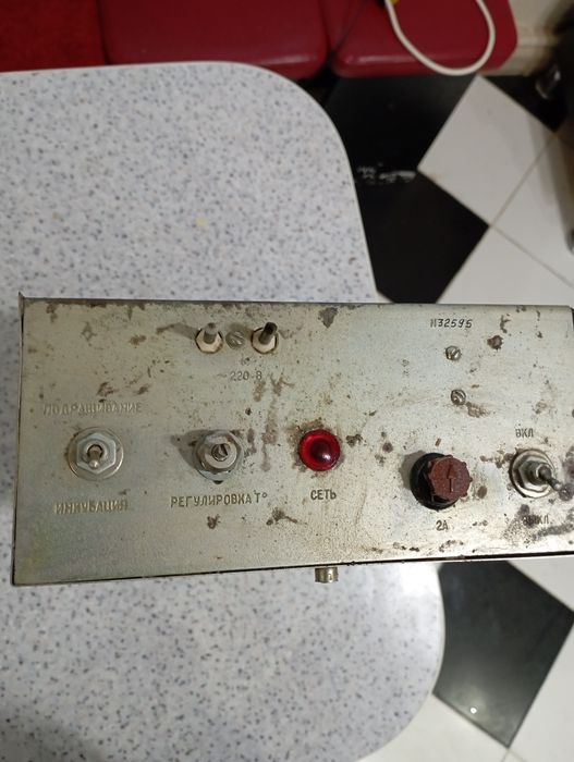 Регулятор температуры в инкубаторе