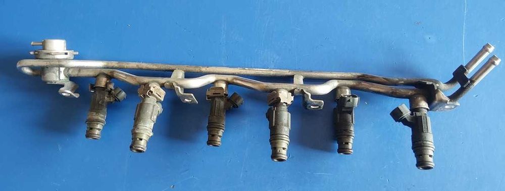 Listwa paliwowa wtryskiwacze Sharan 2.8 VR6 204 KM AYL 022133315E