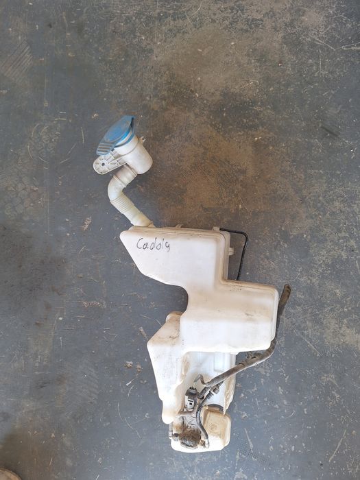 Zbiorniczek płynu spryskiwaczy VW Caddy 04-10r