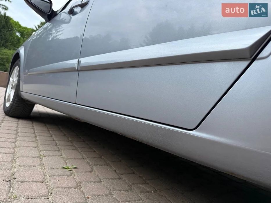 Opel Astra 2006рік 1.6 газ- бензин.