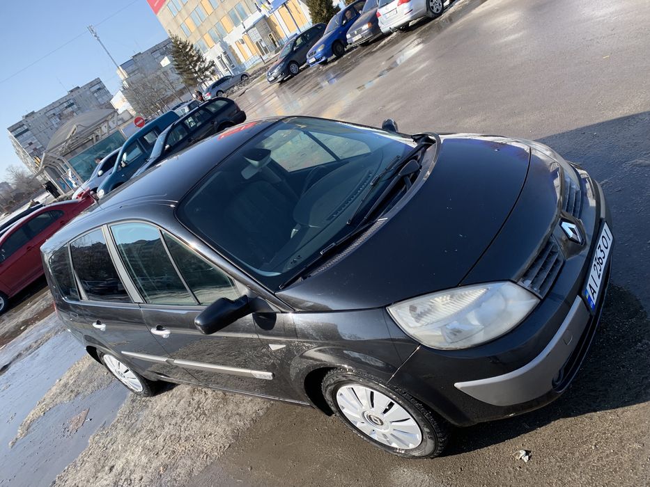Renault Grand Scenic в рідній фарбі