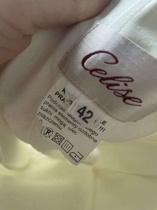 Suknia ślubna 42 z salonu kolor ecru