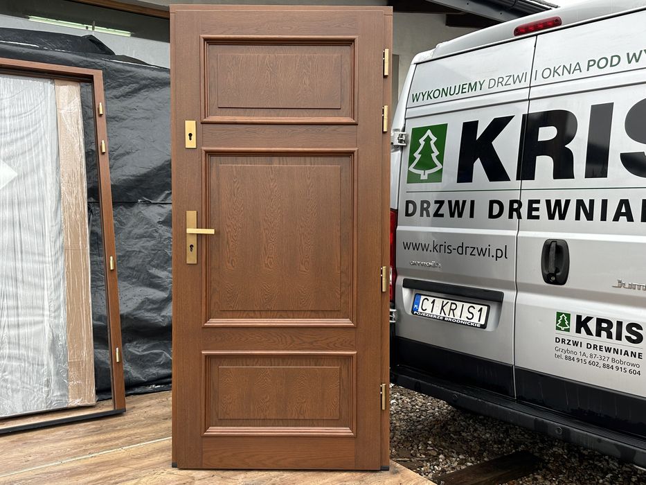 Drzwi drewniane zewnętrzne dębowe Montaż Czyste powietrze Cała Polska
