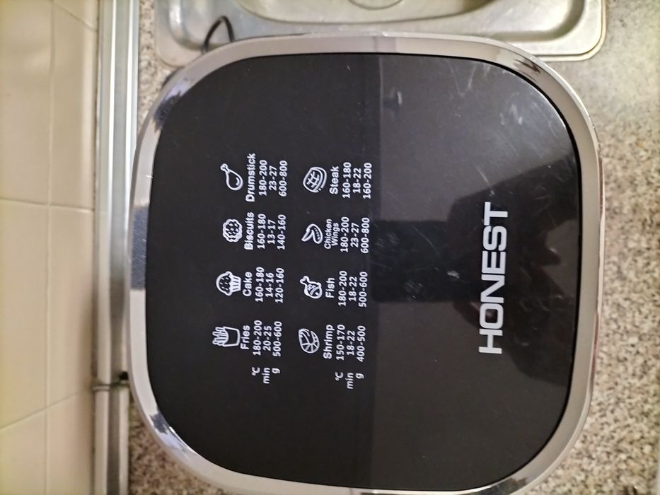 Vendo fritadeira airfryer com pouco uso