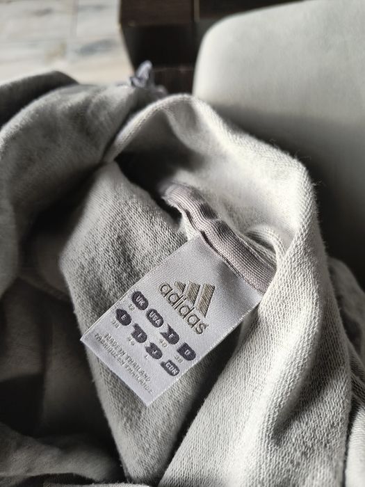 Szara bluza Adidas
