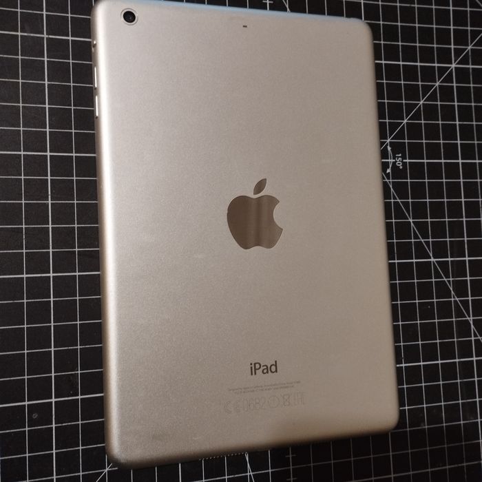 iPad mini Wi-Fi- 64 Gb