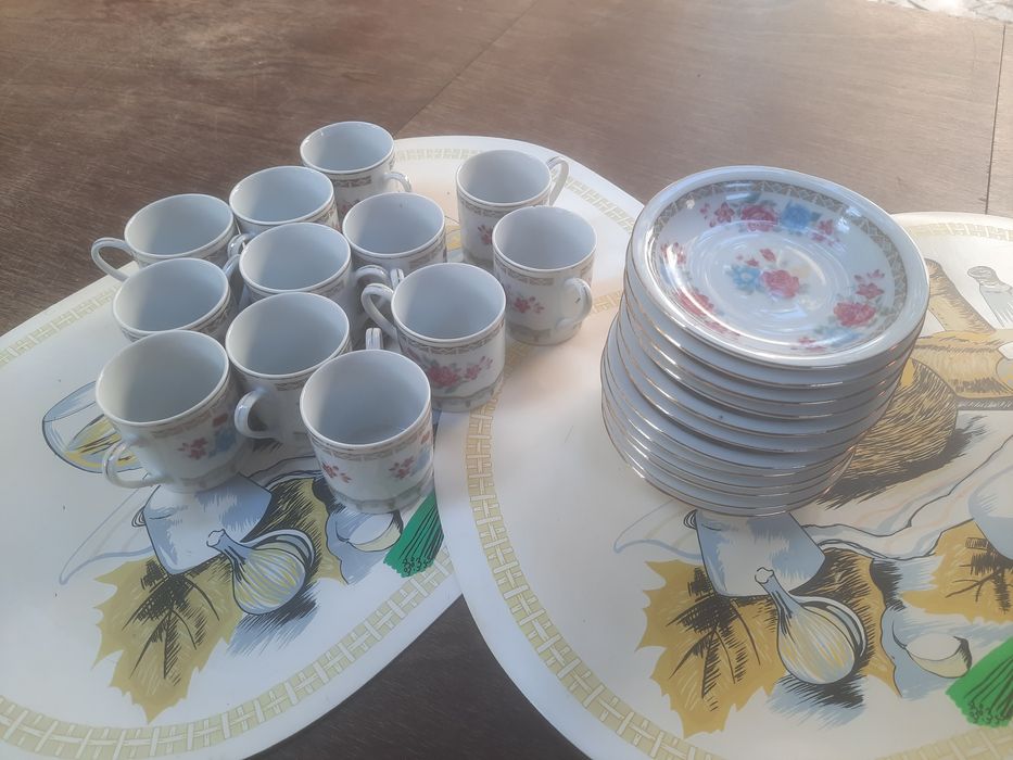 Loiças, panelas, talheres