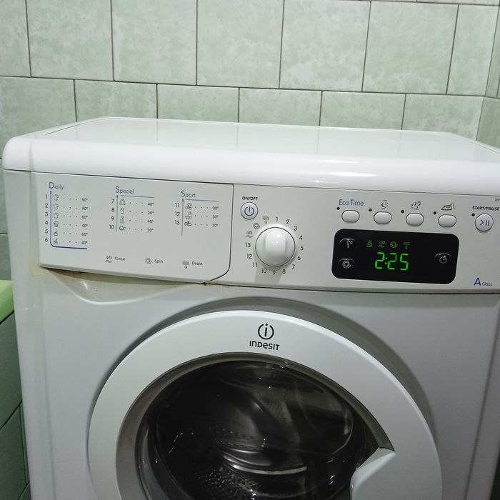 Пральна машинка Indesit