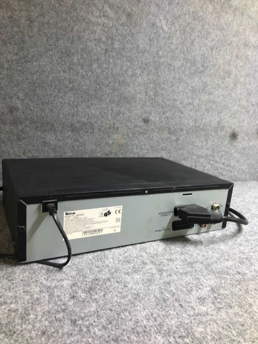 Magnetowid VHS Tevion (model MD 8950)