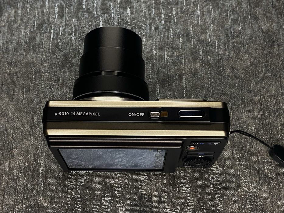 Olympus Mju/Stylus 9010 HyperCrystal View