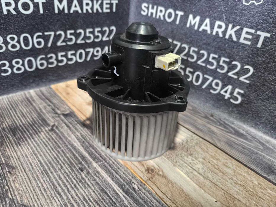 Моторчик вентилятор пічки обігрівача Hyundai Santa Fe 2