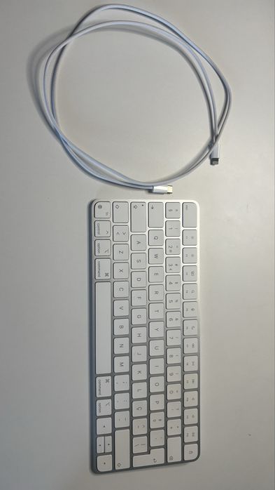 Magic Keyboard (USB-C) - Apple