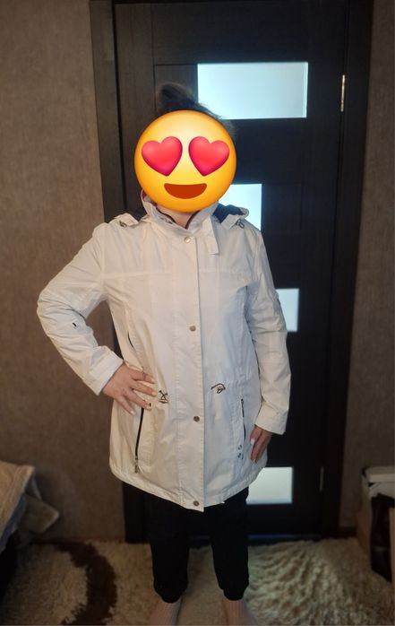 Продам куртку женскую