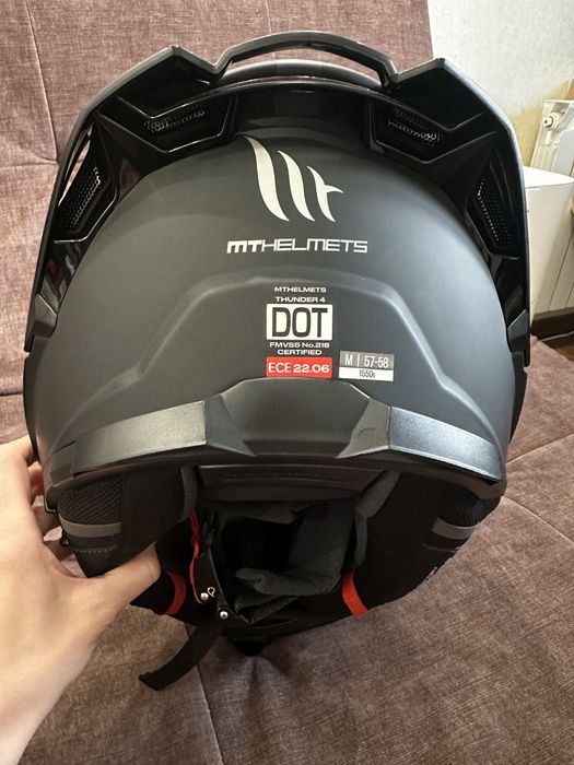 Мотошолом MT THUNDER 4 SV MATT BLACK M