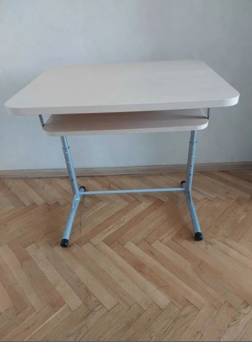 Стіл учнівський, парта, стан нового з регулюванням по висоті