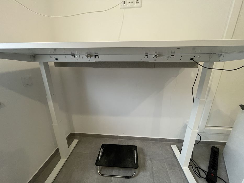 Mesa Secretária elevatoria eletrica MITTZON IKEA sentado/em pé 160x80