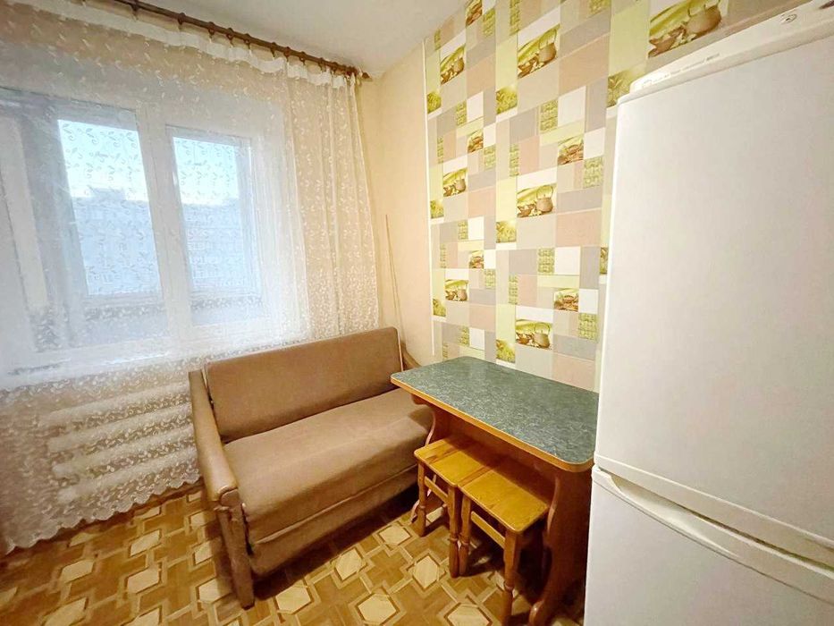 Продаж великогабаритної 1-кімнатної квартири на Океанівській.