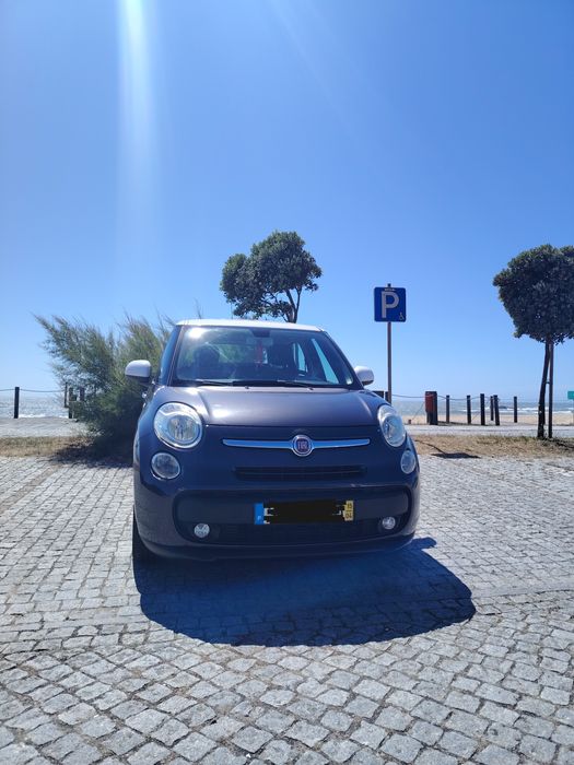 Carro Fiat 500 L