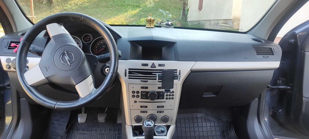Автомобіль Опель Астра