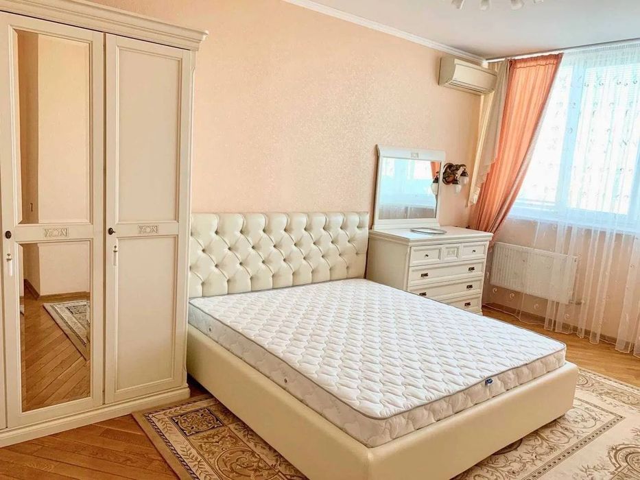Без комісії Оренда дворівнева 4к квартира 160 м2 Палац Україна - Більше