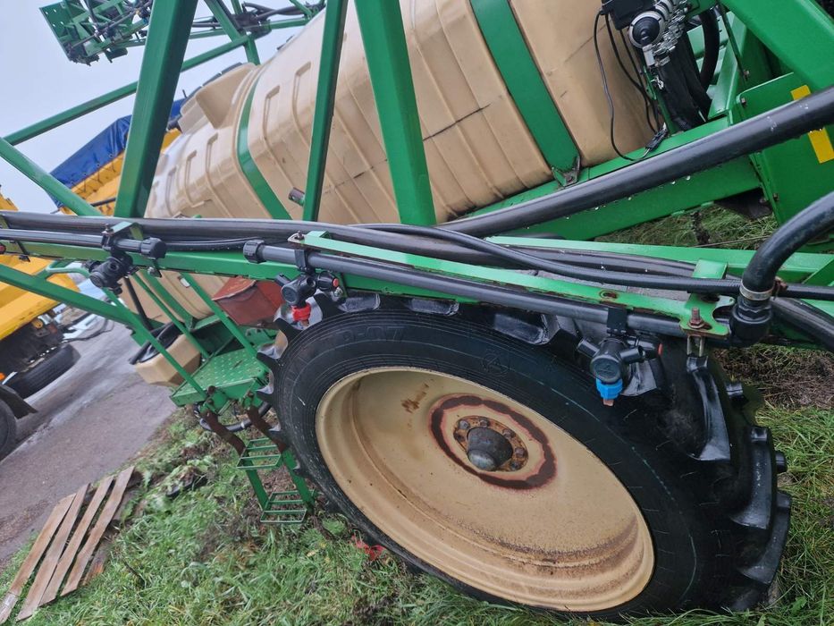 Оприскувач GREAT PLAINS TSE 1090, шир. 27 м, 4 куб., електроніка, 2005