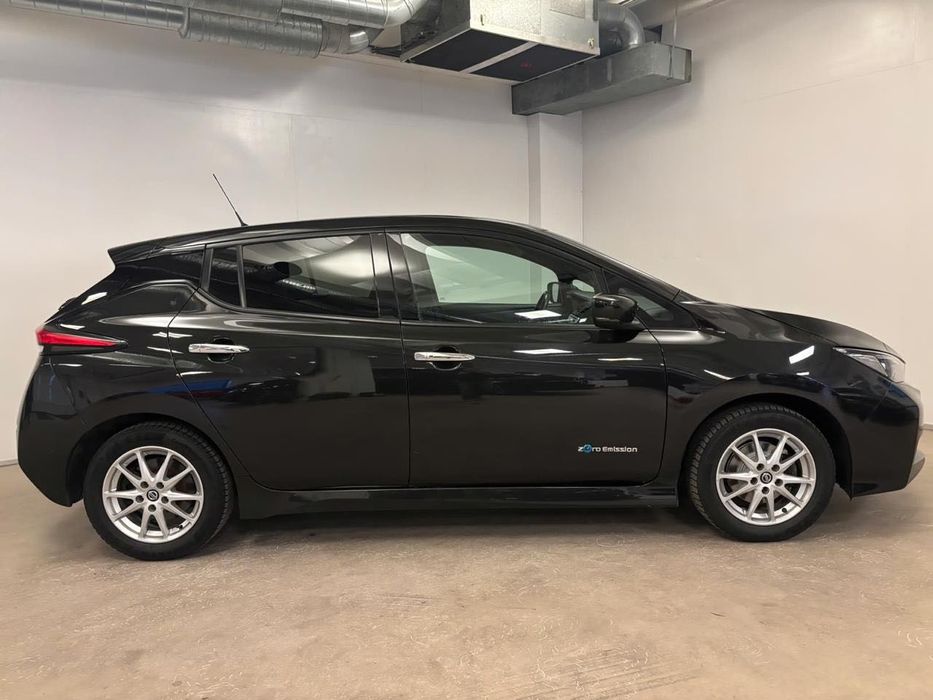 Nissan Leaf 2018 року з Європи