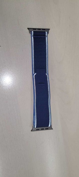 Продам Apple Watch Ultra з новим оригінальним ремінцем