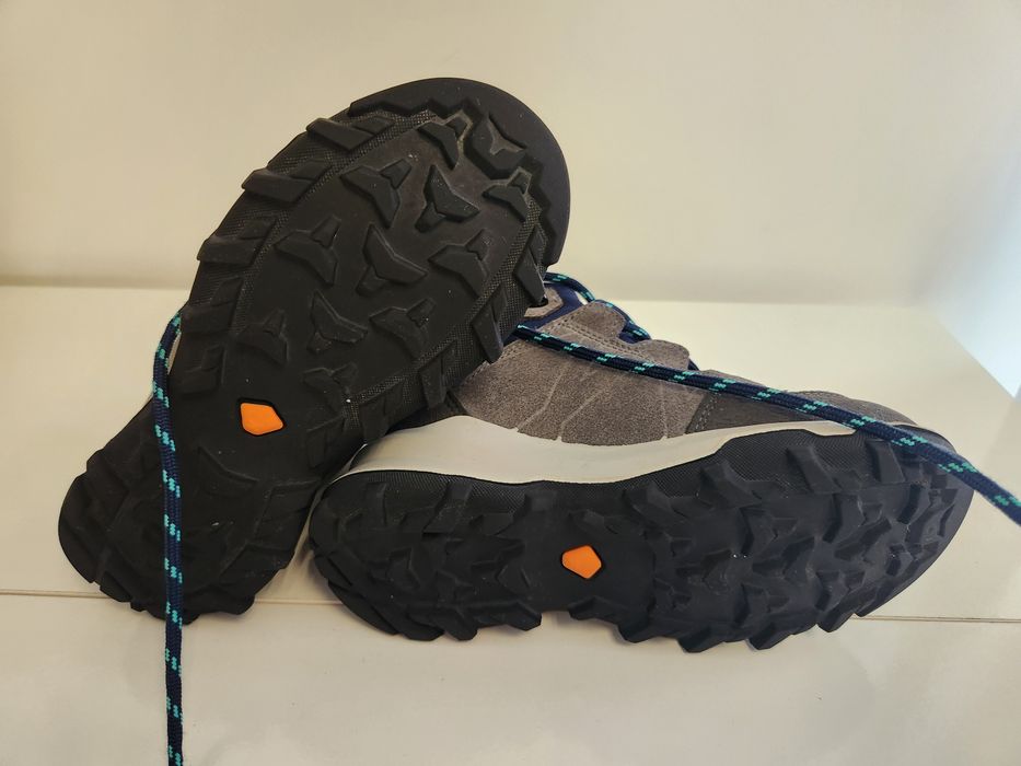 Botas caminhada nr.30