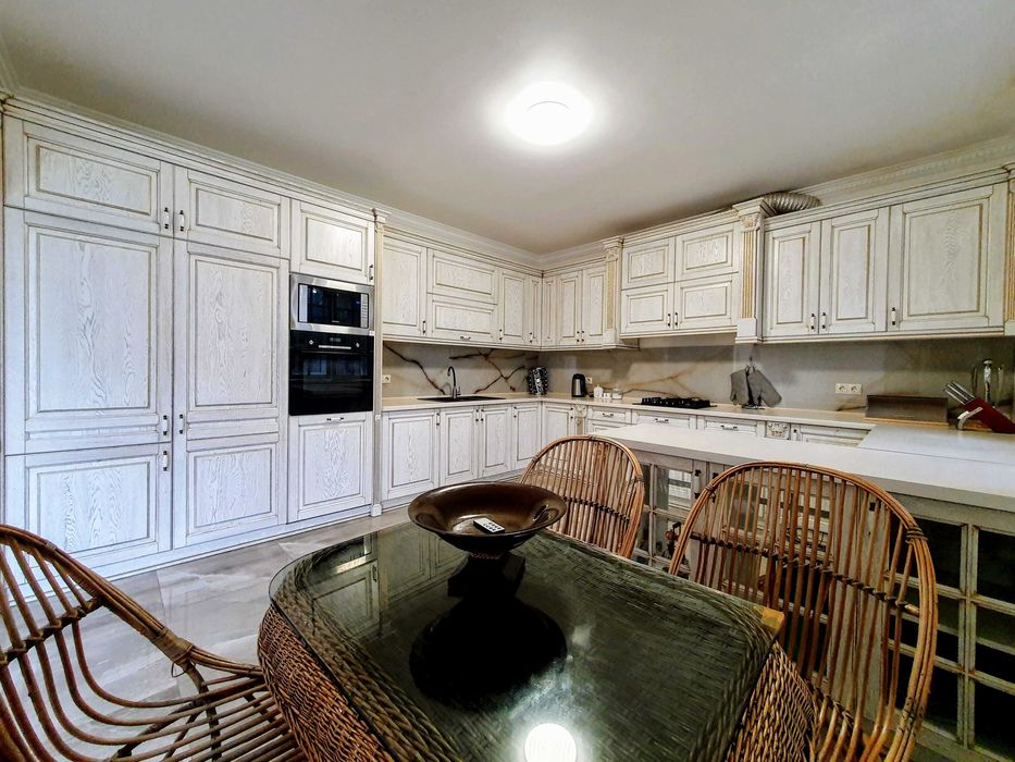 Здається 5-ти кімнатний БУДИНОК на ДОСЛІДНІЙ СТАНЦІЇ. Гараж на 2 авто.