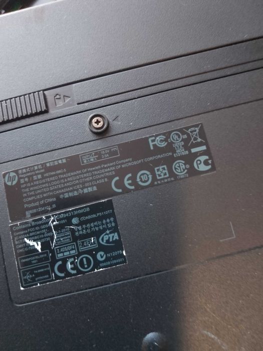 3 laptopy Lenovo HP Medion akoya.Nie  testowane brak ładowarek.