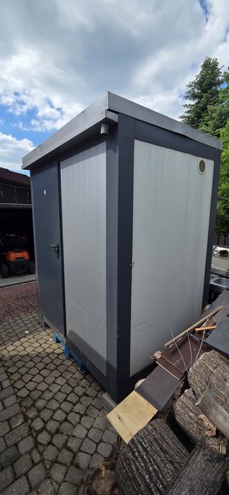 Kontener WC ubikacja toaleta budowa  dzialka