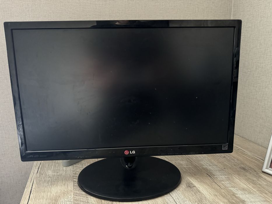 ТОРГ! Монітор Lg FLATRON 22EA53S - P