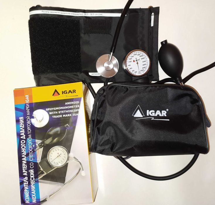 Тонометр механический. Измеритель артериального давления