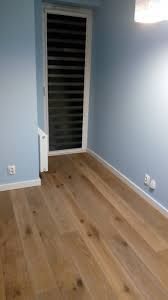 Układanie montaż paneli podłogowych deski barlineckiej, malowanie.